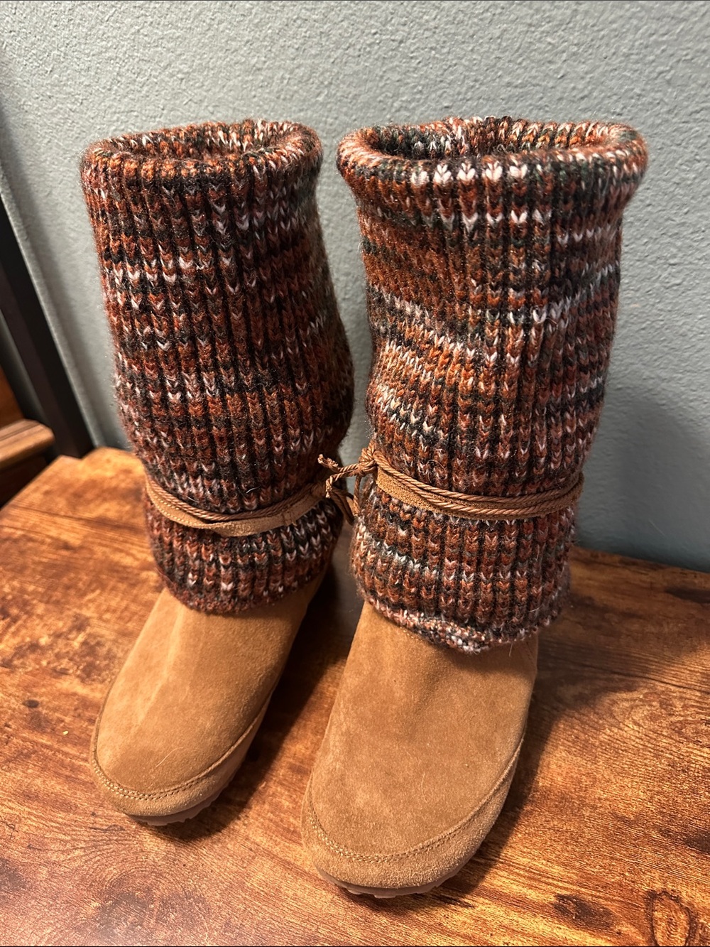 BearPaw Cosma Cozy Knit Cuff Suede Fall/Winter Boots in Rust Brown Sz 8